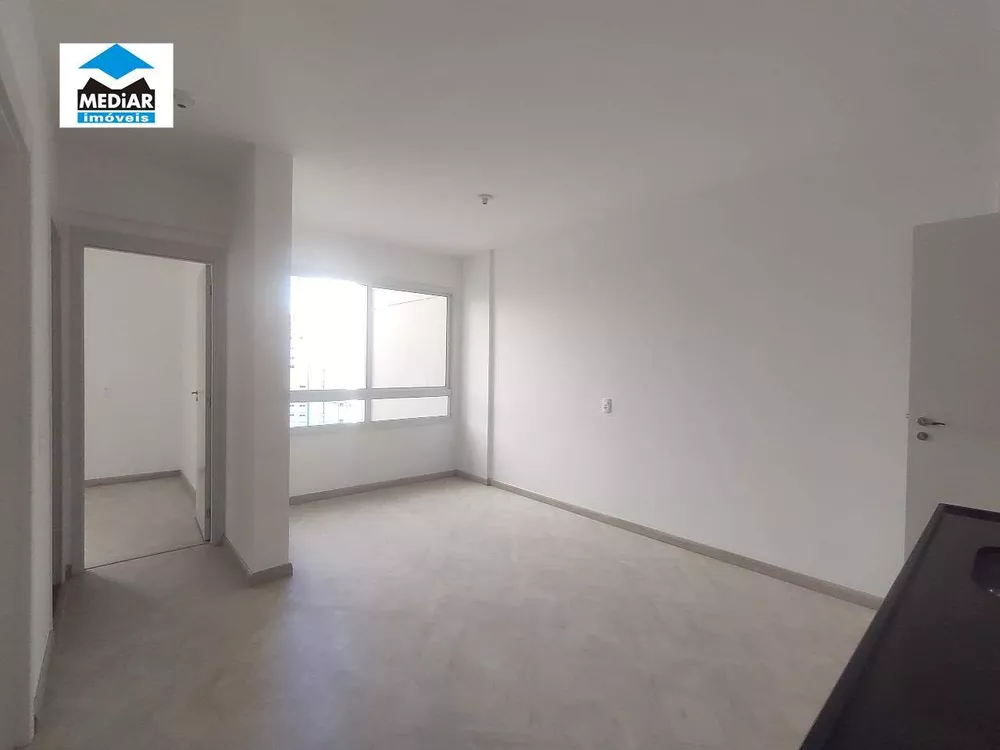 Apartamento à venda com 2 quartos, 40m² - Foto 2