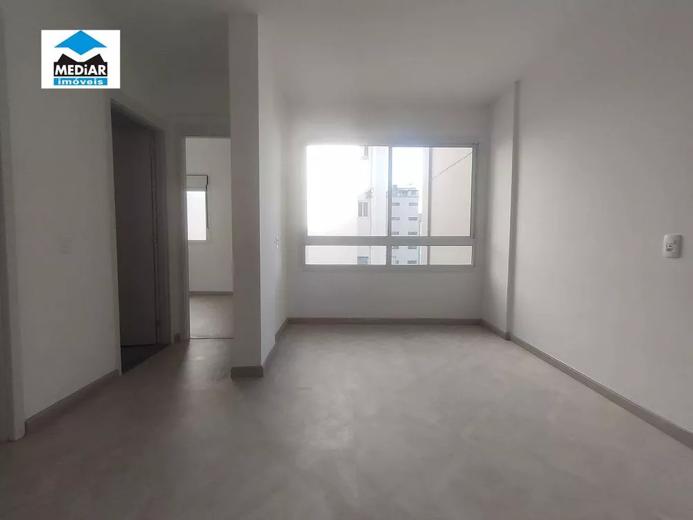 Apartamento à venda com 2 quartos, 40m² - Foto 7