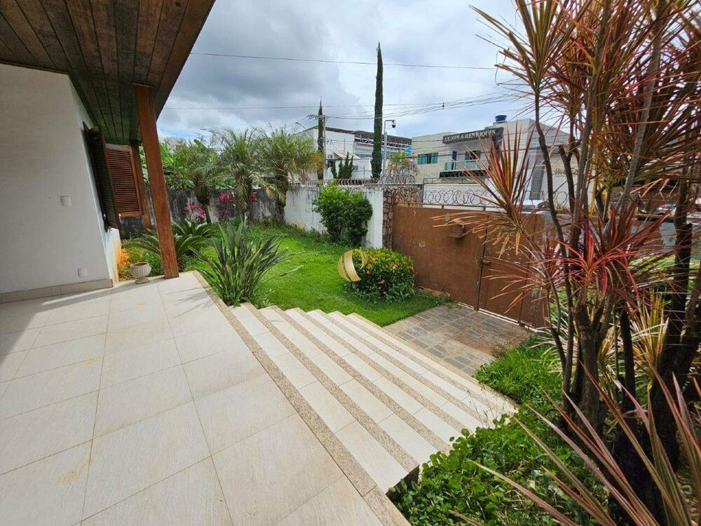 Casa à venda com 4 quartos, 283m² - Foto 5