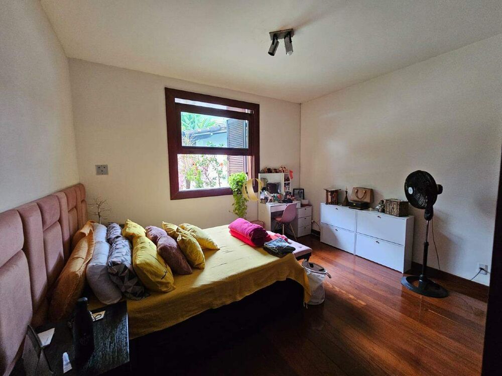 Casa à venda com 4 quartos, 283m² - Foto 17