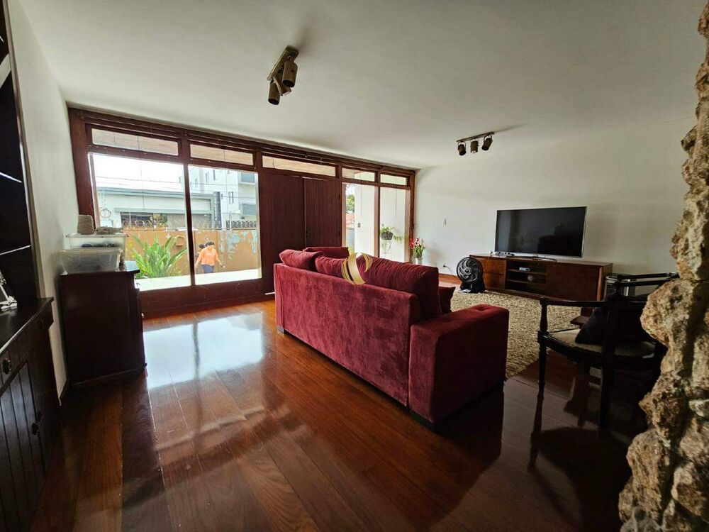 Casa à venda com 4 quartos, 283m² - Foto 14