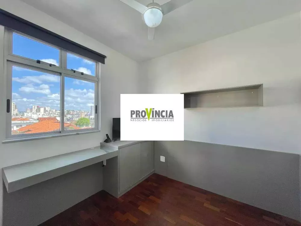 Apartamento à venda com 3 quartos, 77m² - Foto 2