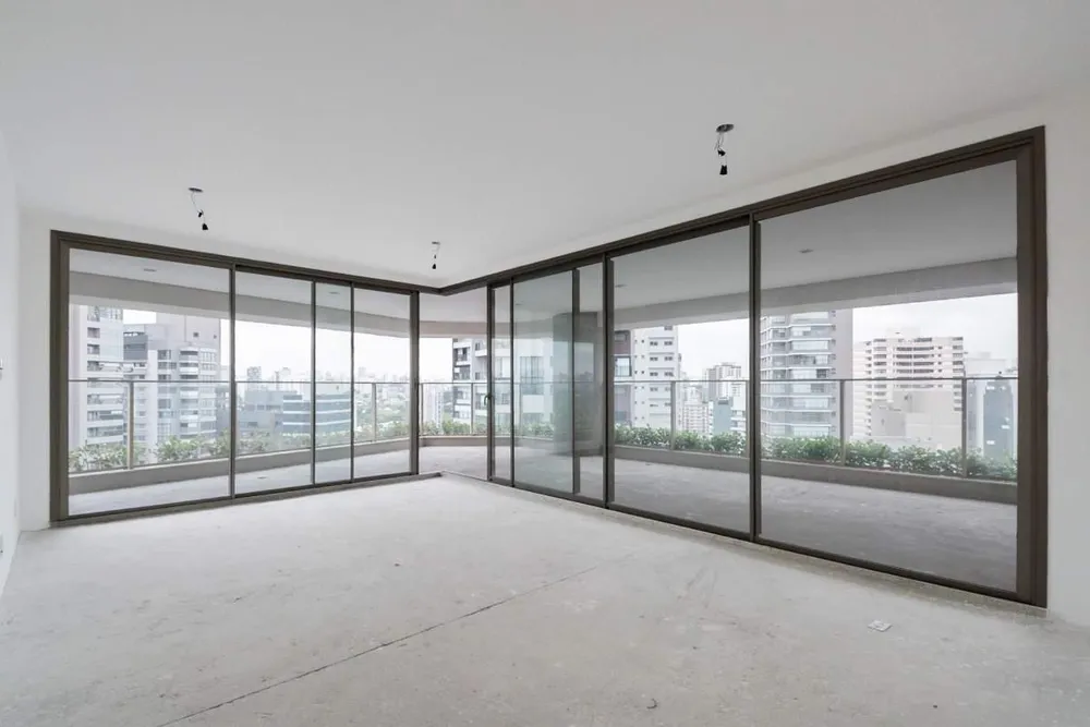 Apartamento, 3 quartos, 221 m² - Foto 1
