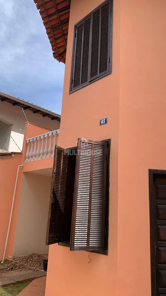 Casa, 5 quartos, 299 m² - Foto 2