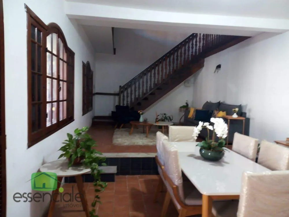 Casa, 5 quartos, 1200 m² - Foto 1