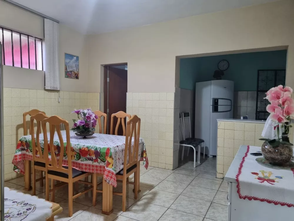 Casa à venda com 3 quartos, 195m² - Foto 13