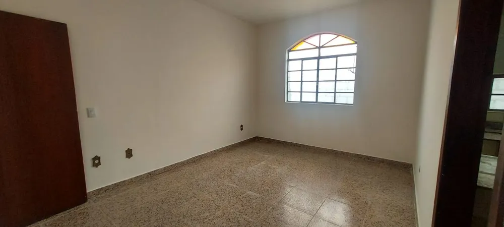 Casa, 4 quartos, 360 m² - Foto 2