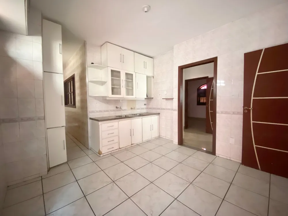 Casa, 5 quartos, 360 m² - Foto 9