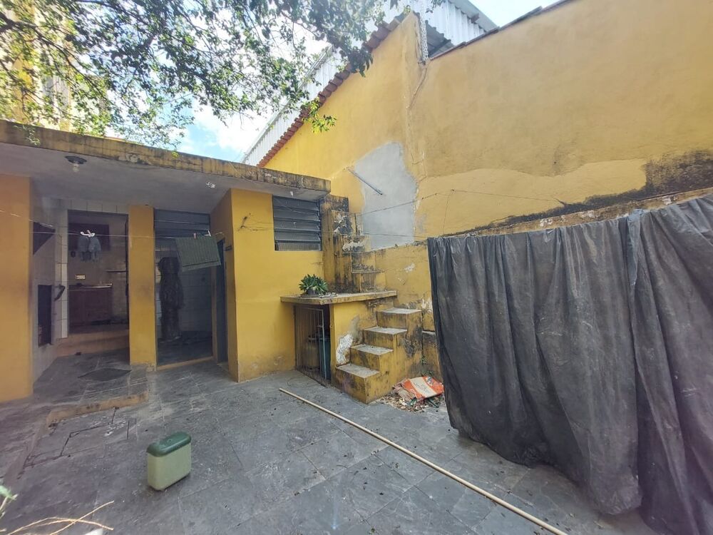 Casa à venda com 6 quartos, 190m² - Foto 8