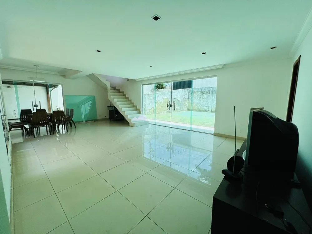 Casa, 4 quartos, 1000 m² - Foto 1