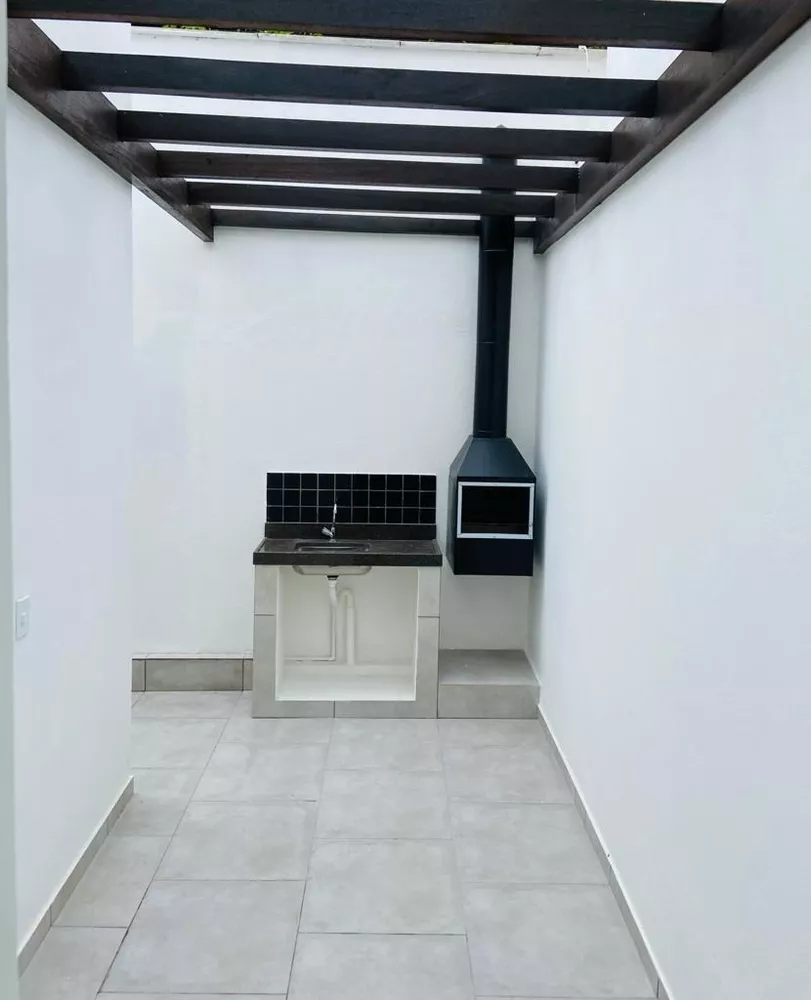 Casa à venda com 3 quartos, 100m² - Foto 6