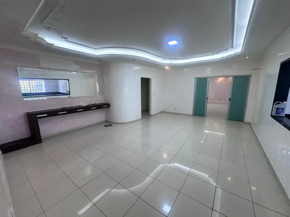 Casa, 6 quartos, 2000 m² - Foto 1