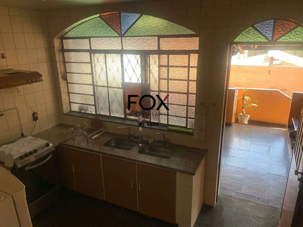 Casa, 4 quartos, 330 m² - Foto 2