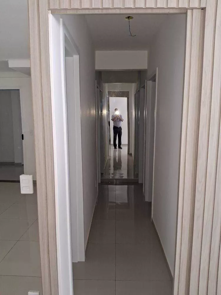 Apartamento à venda com 3 quartos, 96m² - Foto 4