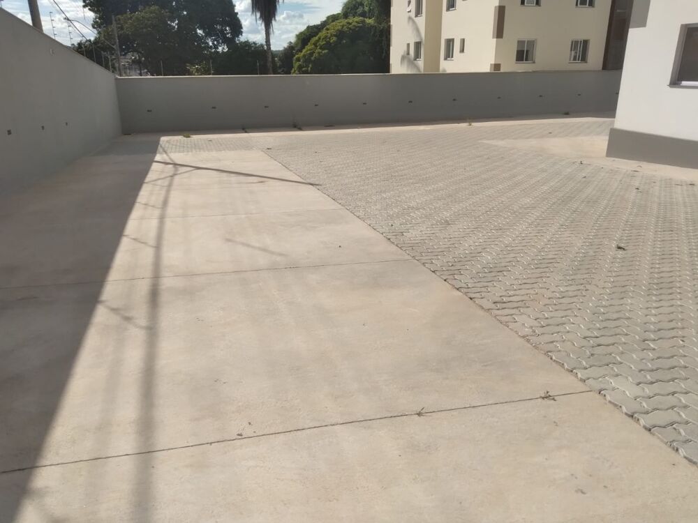 Apartamento à venda com 3 quartos, 75m² - Foto 1