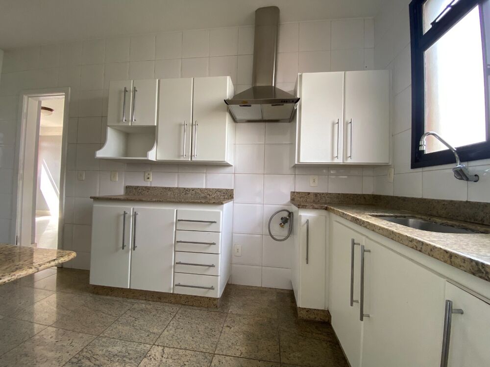 Apartamento à venda com 4 quartos, 130m² - Foto 4