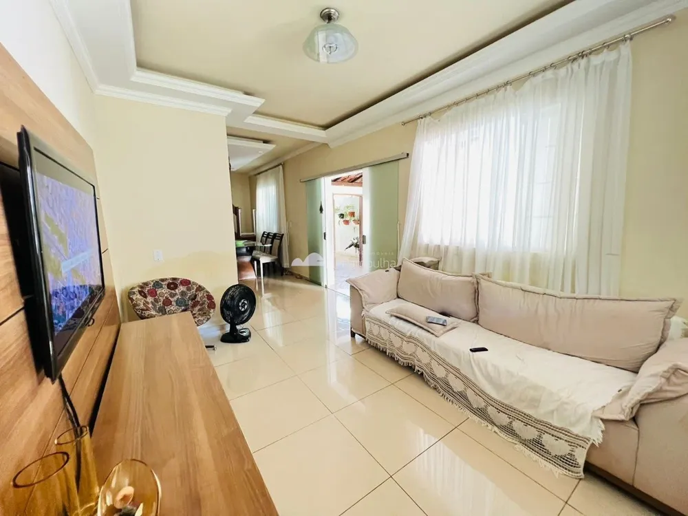 Casa, 3 quartos, 360 m² - Foto 2