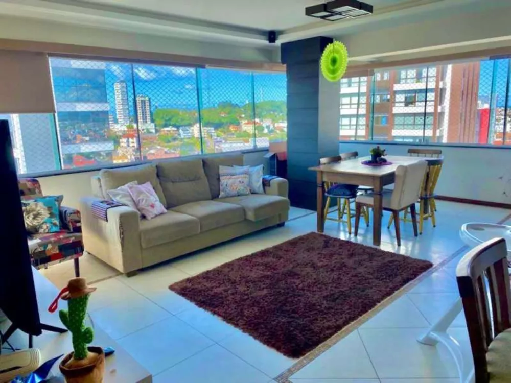 Apartamento à venda com 2 quartos, 93m² - Foto 1