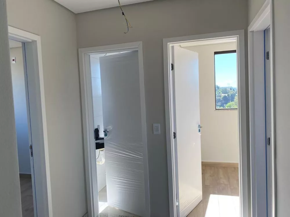 Apartamento à venda com 3 quartos, 100m² - Foto 2