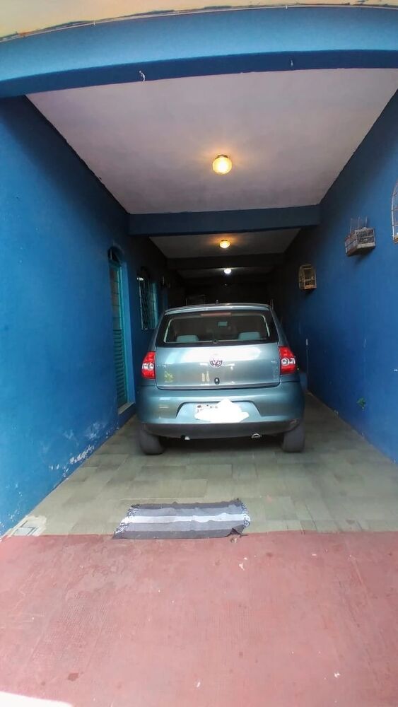 Casa à venda com 4 quartos, 300m² - Foto 1