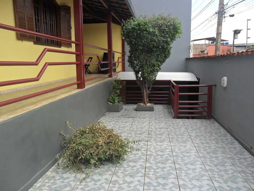 Casa, 3 quartos, 227 m² - Foto 1