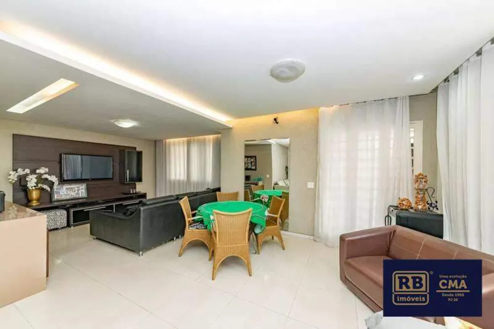 Casa, 4 quartos, 267 m² - Foto 2
