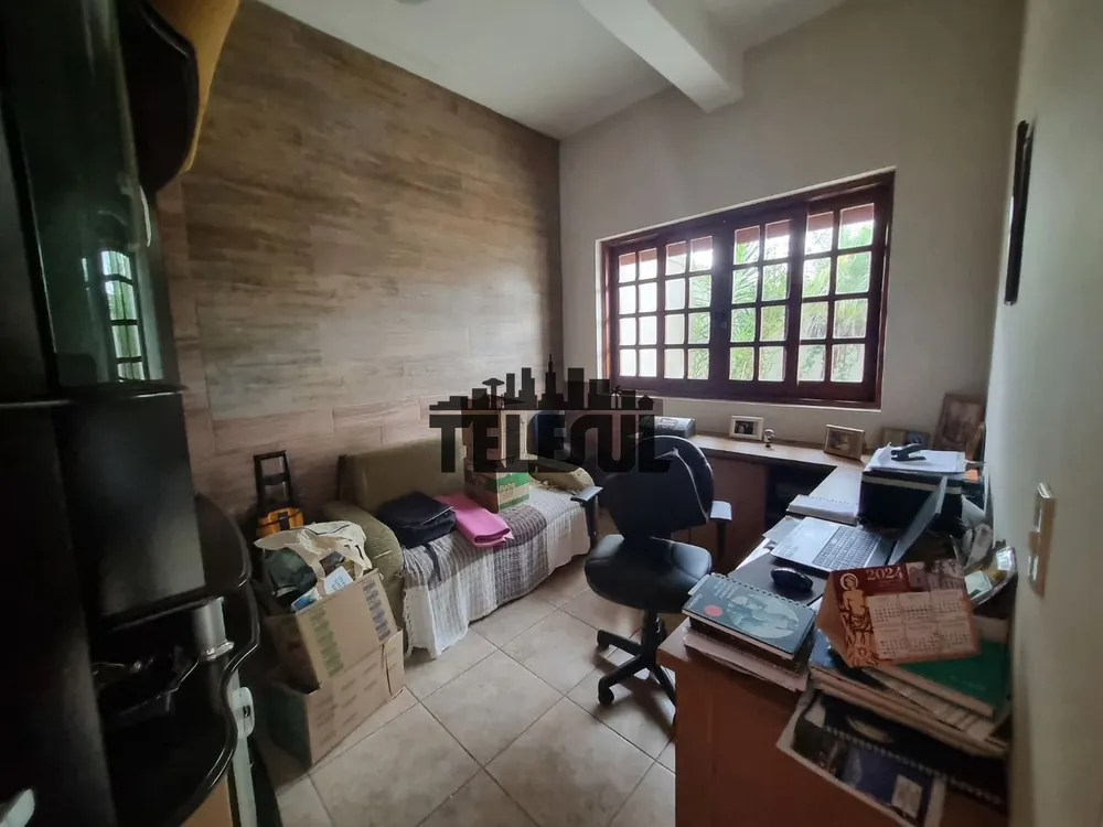 Casa, 3 quartos, 245 m² - Foto 3