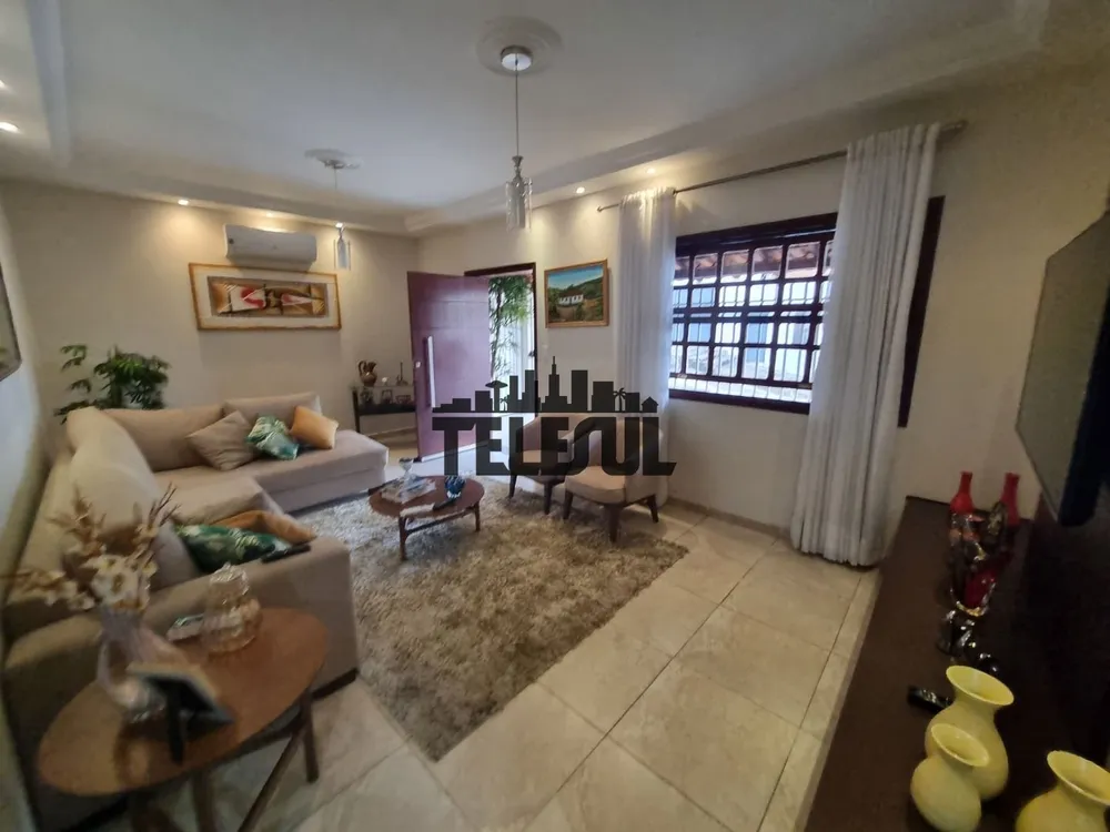 Casa, 3 quartos, 245 m² - Foto 11