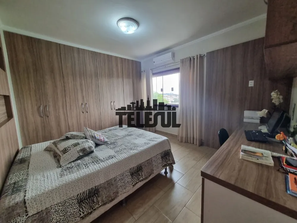 Casa, 3 quartos, 245 m² - Foto 13