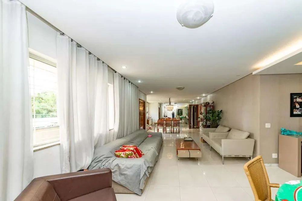 Casa, 4 quartos, 267 m² - Foto 2