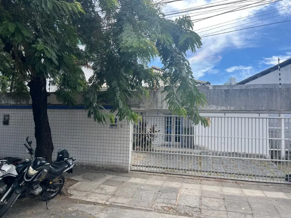 Casa, 1 quarto, 421 m² - Foto 1