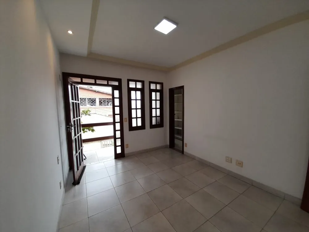 Casa, 3 quartos, 255 m² - Foto 2