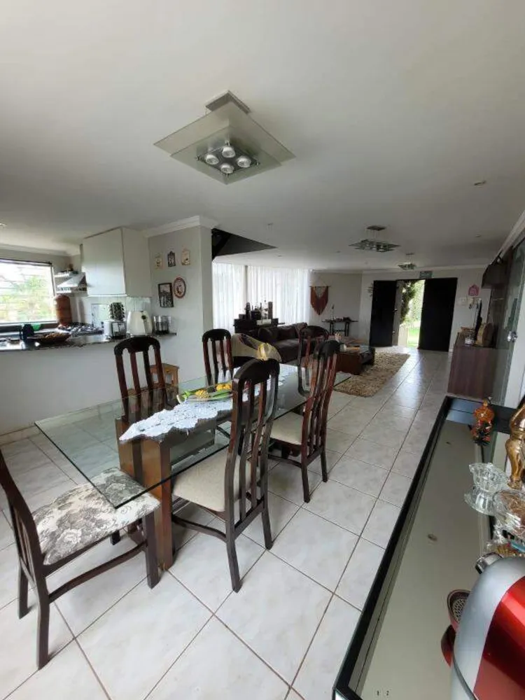Casa, 7 quartos, 402 m² - Foto 2