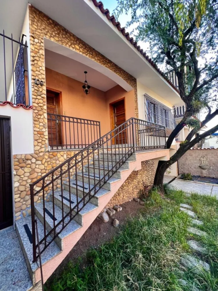 Casa, 4 quartos, 300 m² - Foto 1