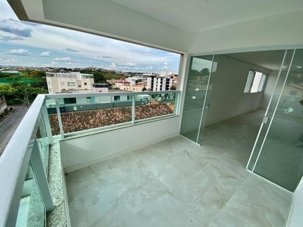 Apartamento à venda com 4 quartos, 135m² - Foto 11