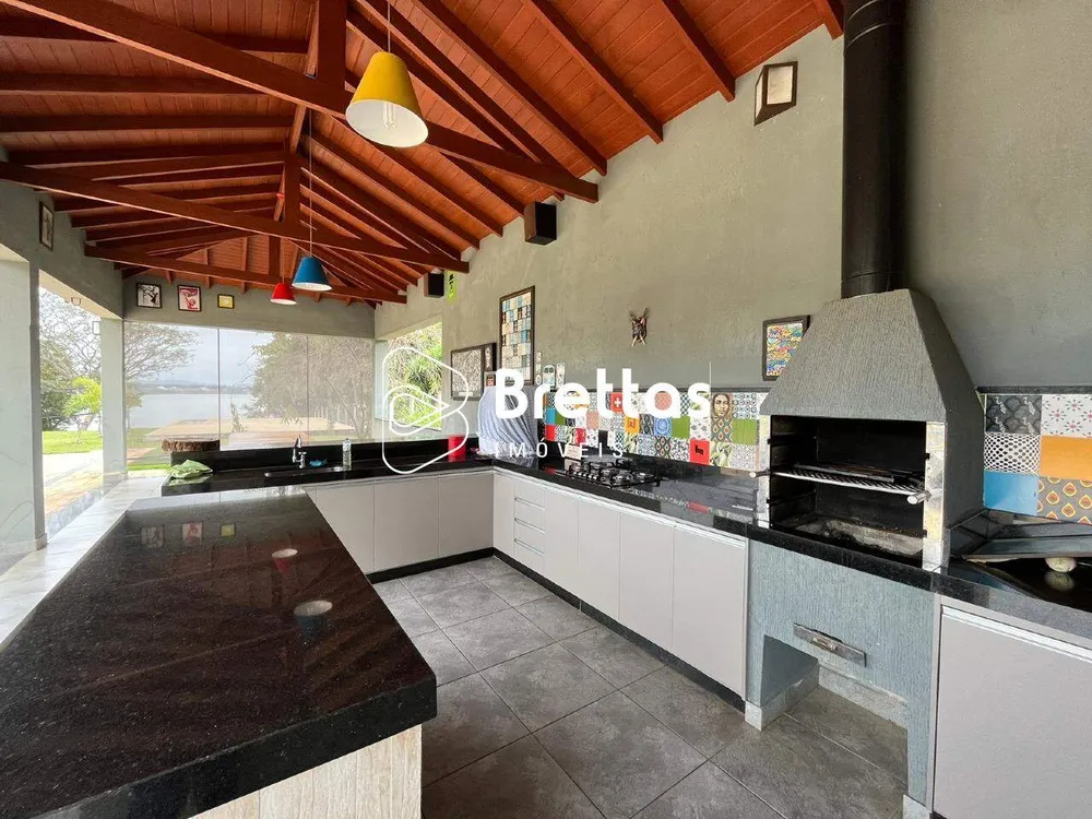 Casa, 1 quarto, 240 m² - Foto 2