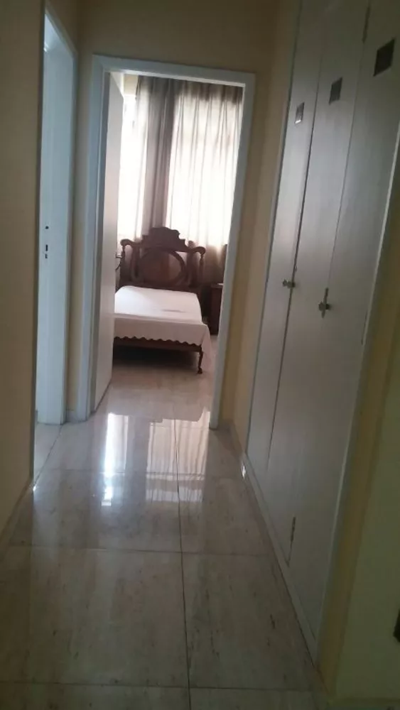 Apartamento à venda com 3 quartos, 150m² - Foto 3