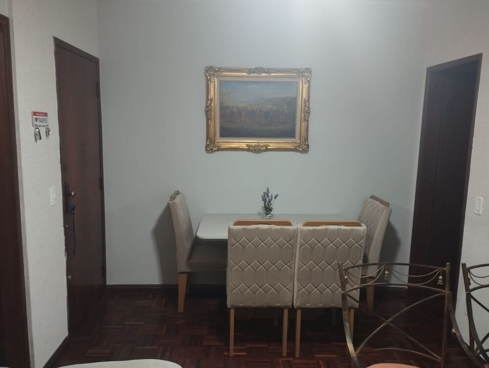 Apartamento à venda com 2 quartos, 75m² - Foto 4