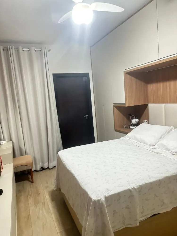 Casa, 4 quartos, 180 m² - Foto 1