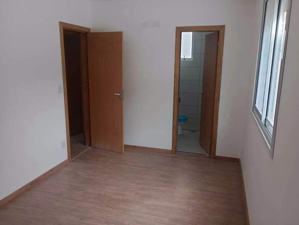 Apartamento à venda com 3 quartos, 80m² - Foto 4