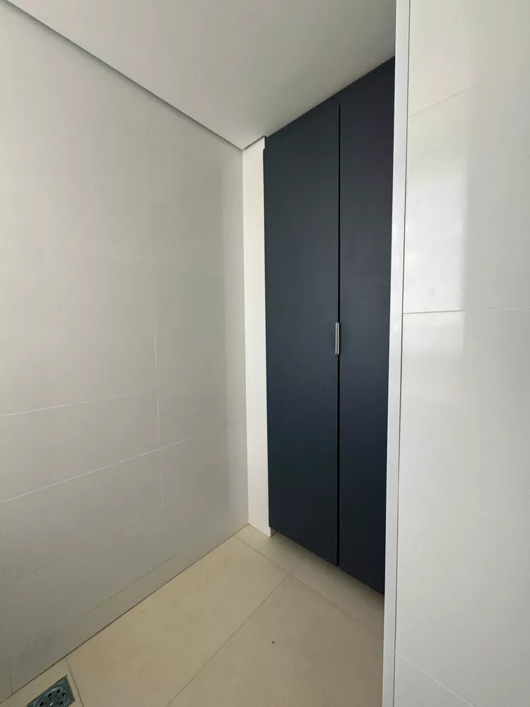 Apartamento à venda com 3 quartos, 183m² - Foto 6