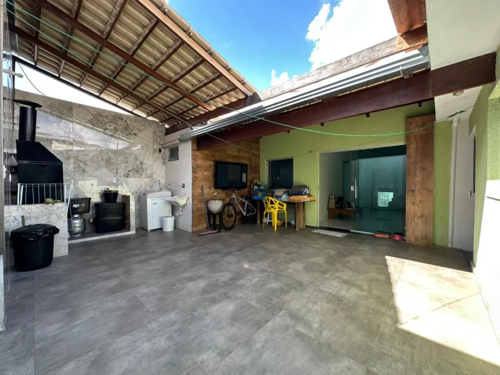 Casa, 3 quartos, 200 m² - Foto 1