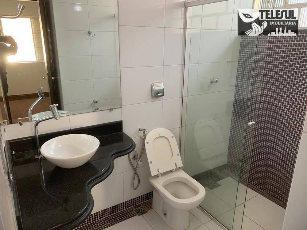 Casa à venda com 3 quartos, 294m² - Foto 10