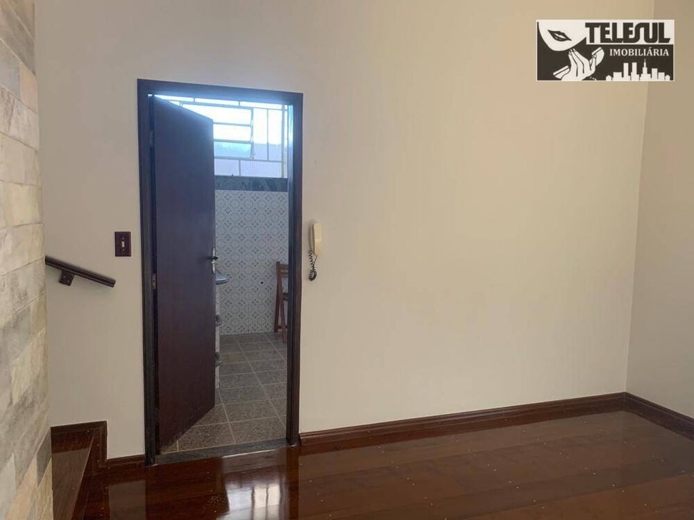 Casa à venda com 3 quartos, 294m² - Foto 8