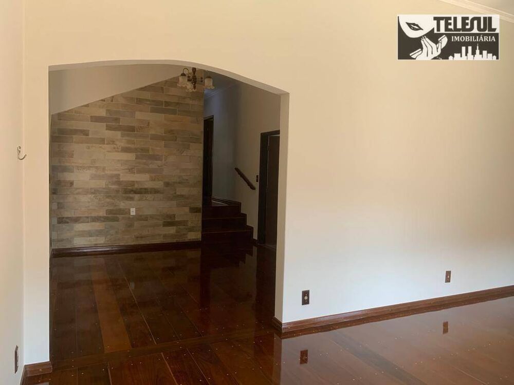 Casa à venda com 3 quartos, 294m² - Foto 5