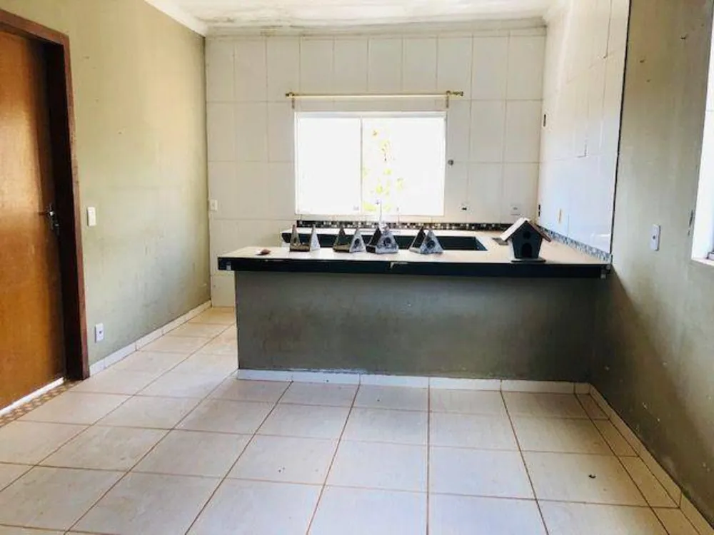 Casa, 2 quartos, 200 m² - Foto 1