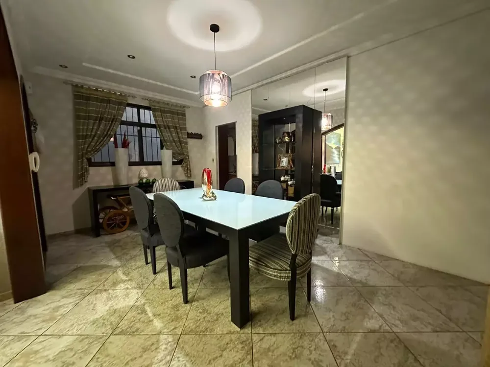 Casa, 4 quartos, 360 m² - Foto 1