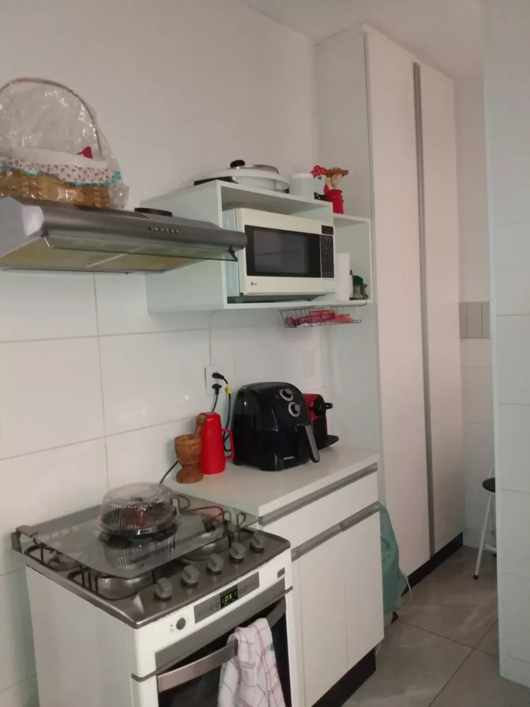 Apartamento à venda com 2 quartos, 72m² - Foto 4