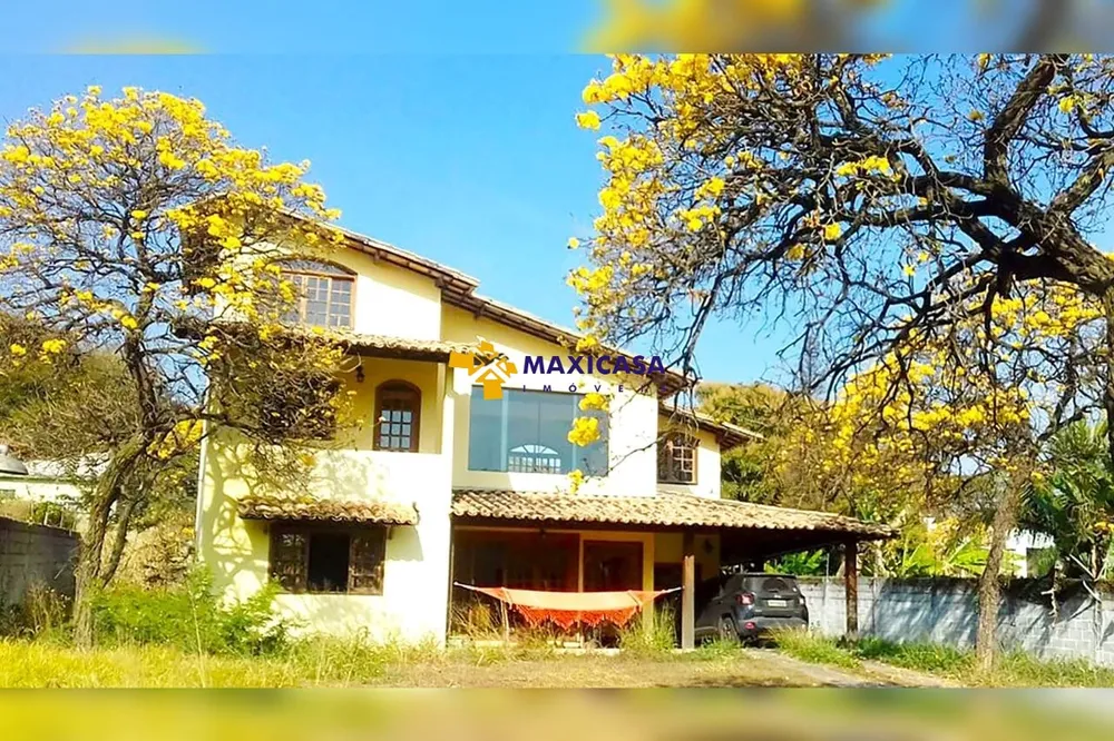 Casa, 4 quartos, 220 m² - Foto 1