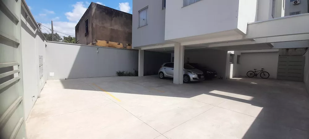 Apartamento à venda com 2 quartos, 64m² - Foto 1